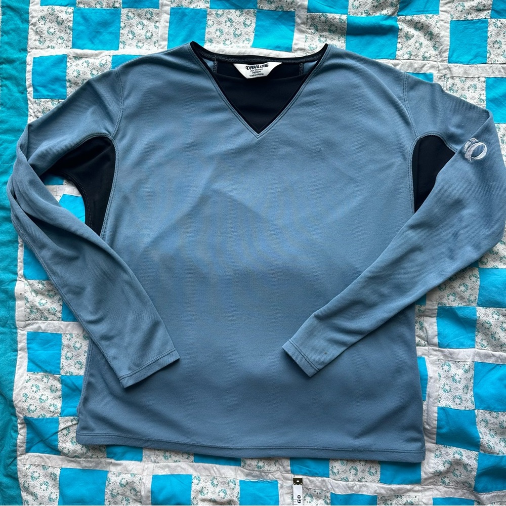 Pearl Izumi cycling -Black and Light Blue V-Neck Top